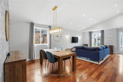 2 Amore Boulevard • Hamilton, ON photo 5