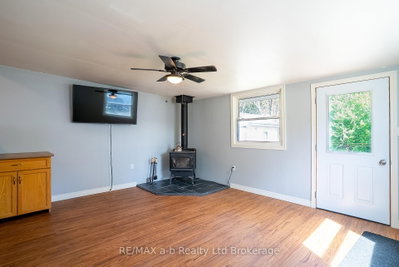 24 Carman Street — photo 6