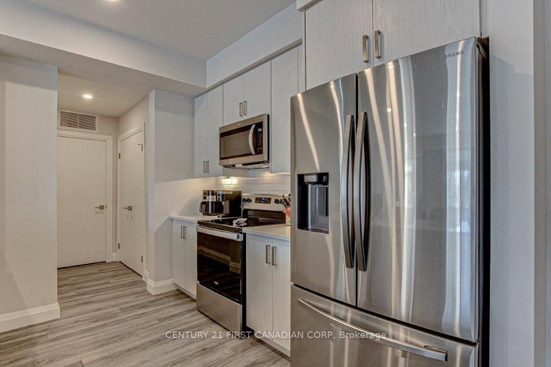 208 - 200 Callaway Road