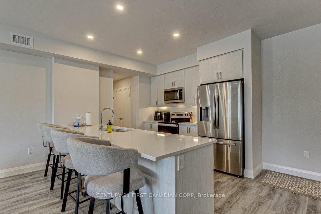 208 - 200 Callaway Road 5