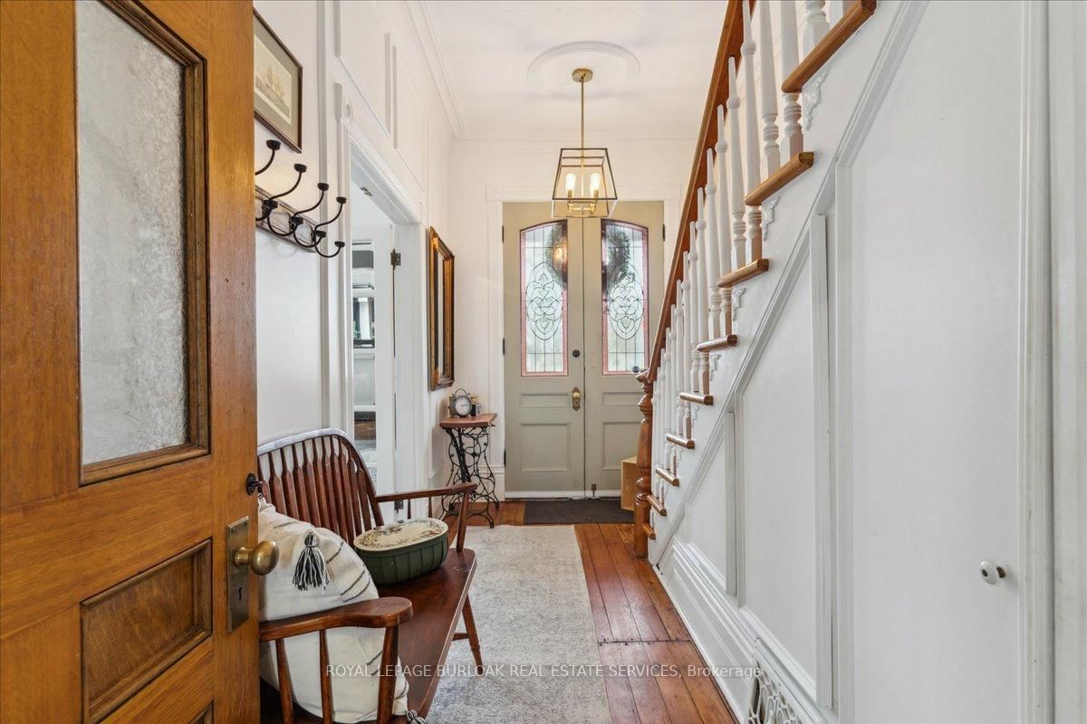 123 Main Street W • Grimsby, ON photo 6