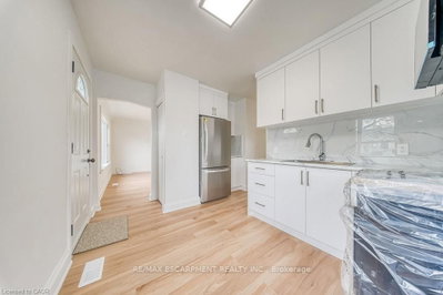 22 David Avenue — photo 3