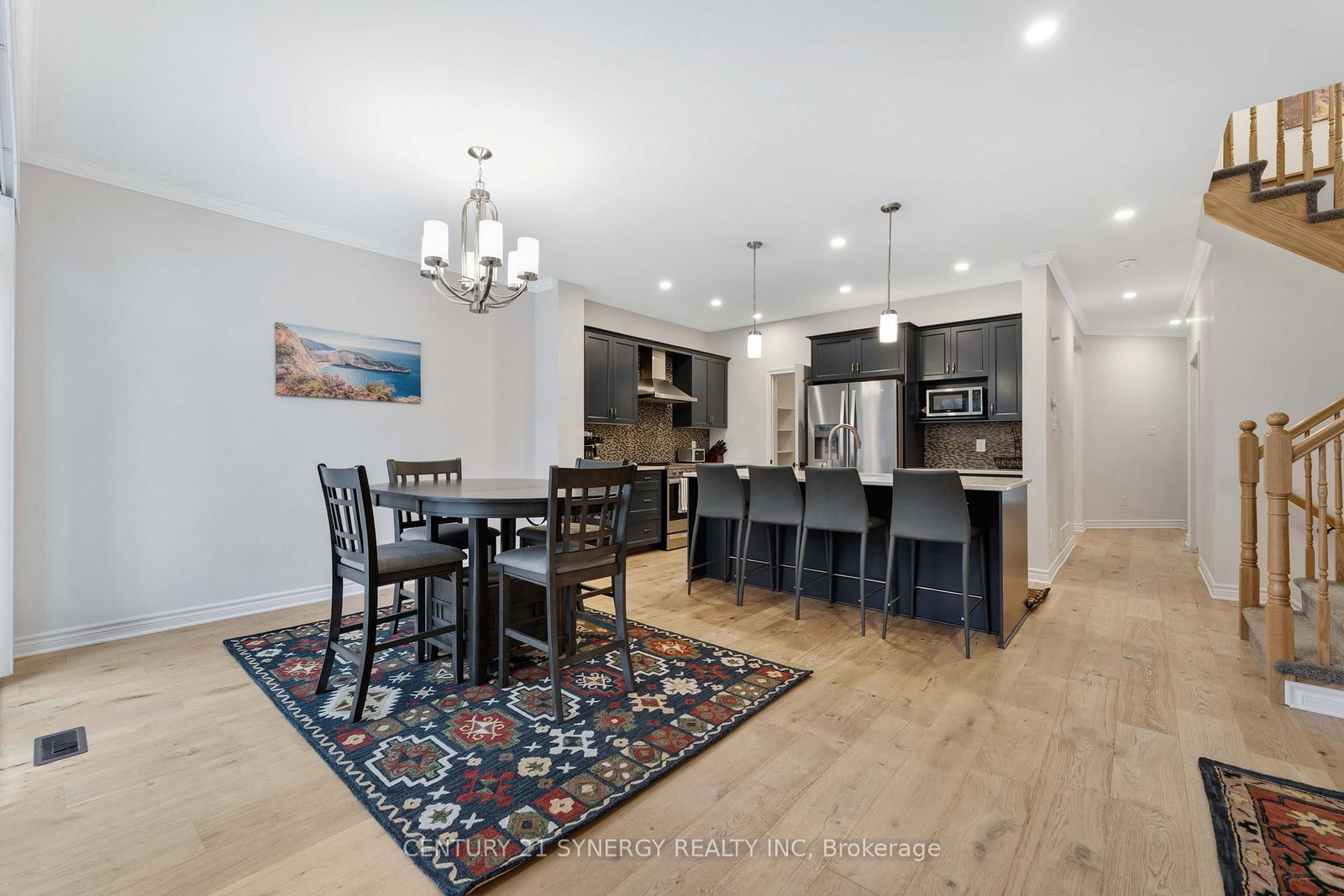 Listing Image 12