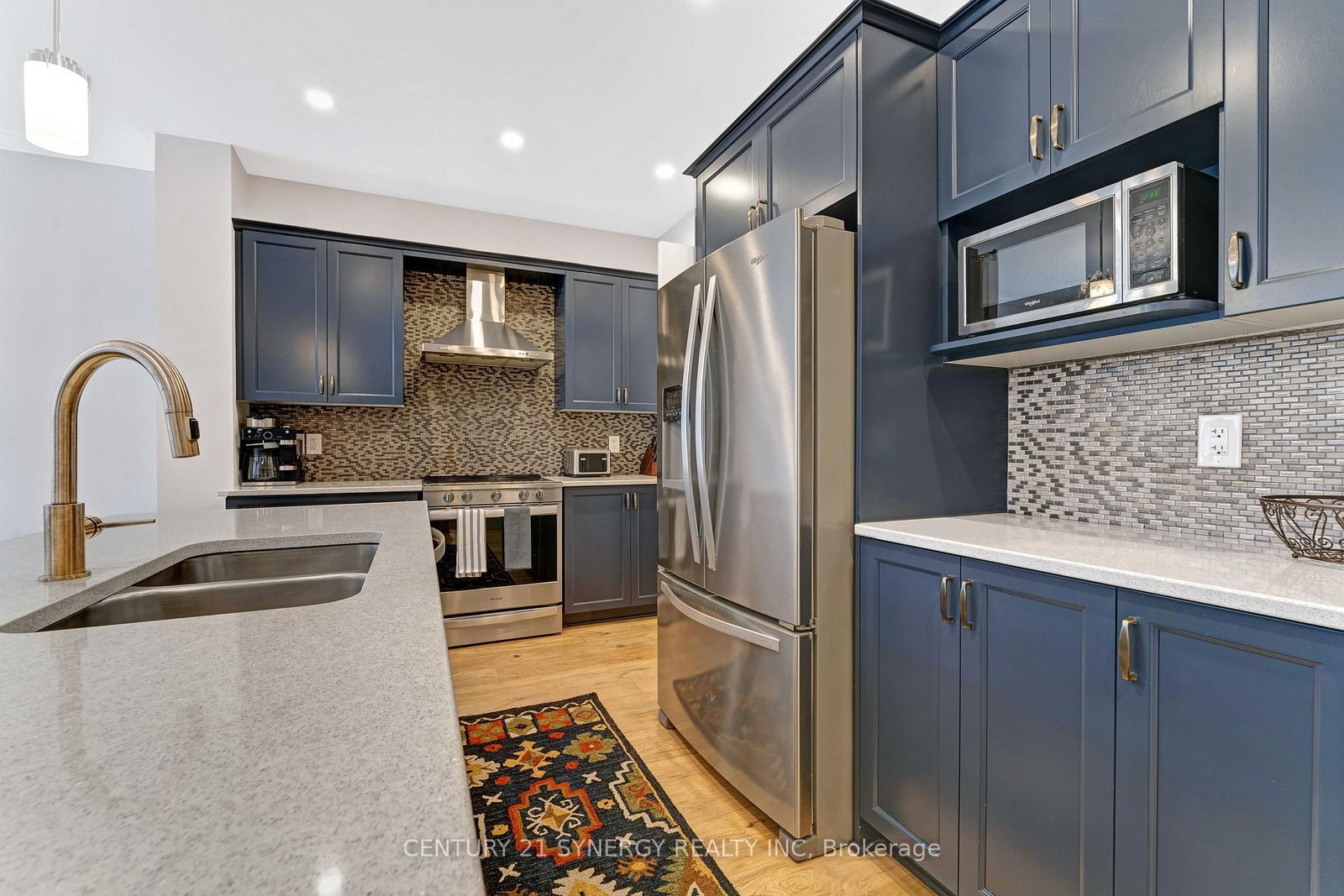 Listing Image 9