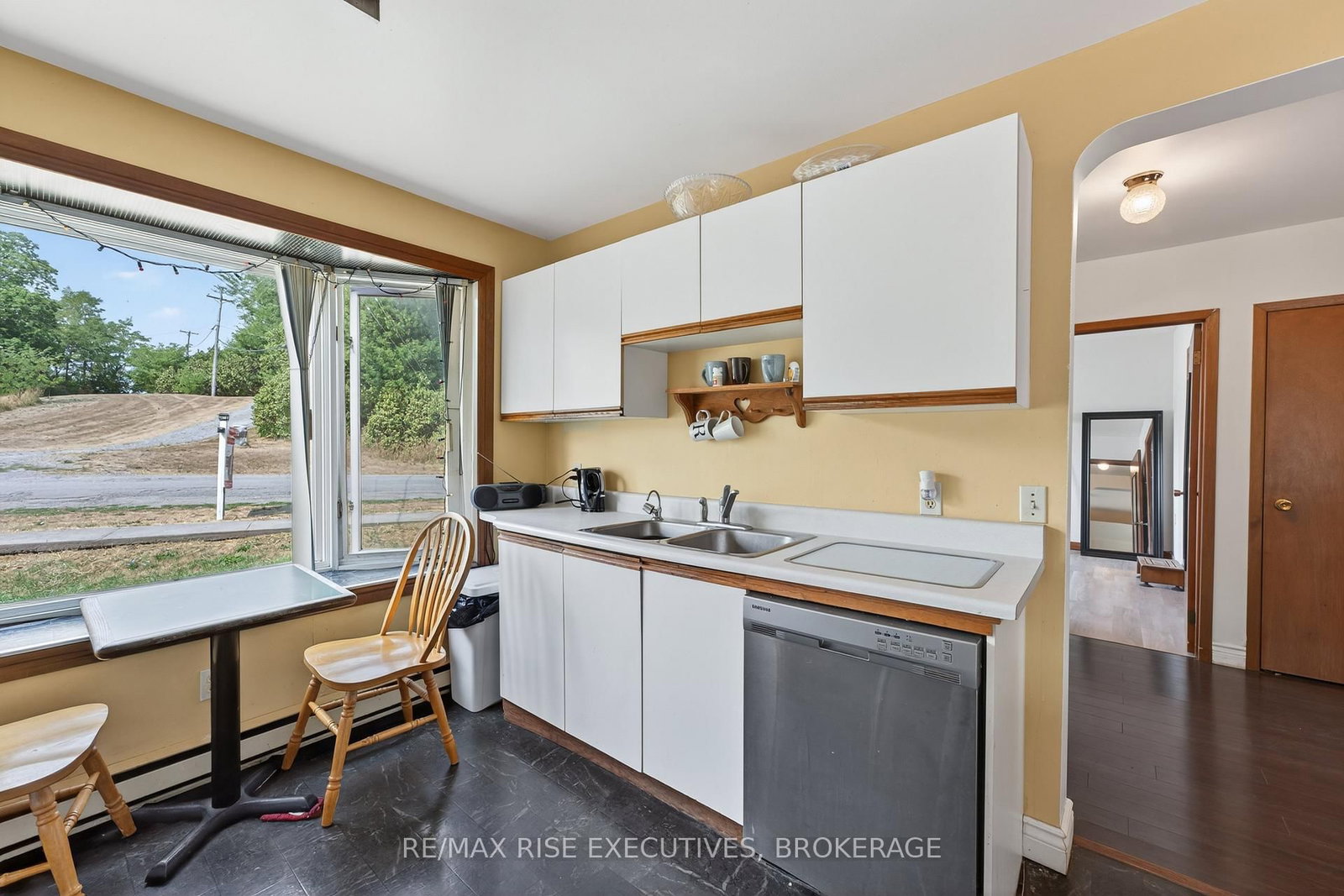 14 Highway 95 • Wolfe Island, ON photo 22