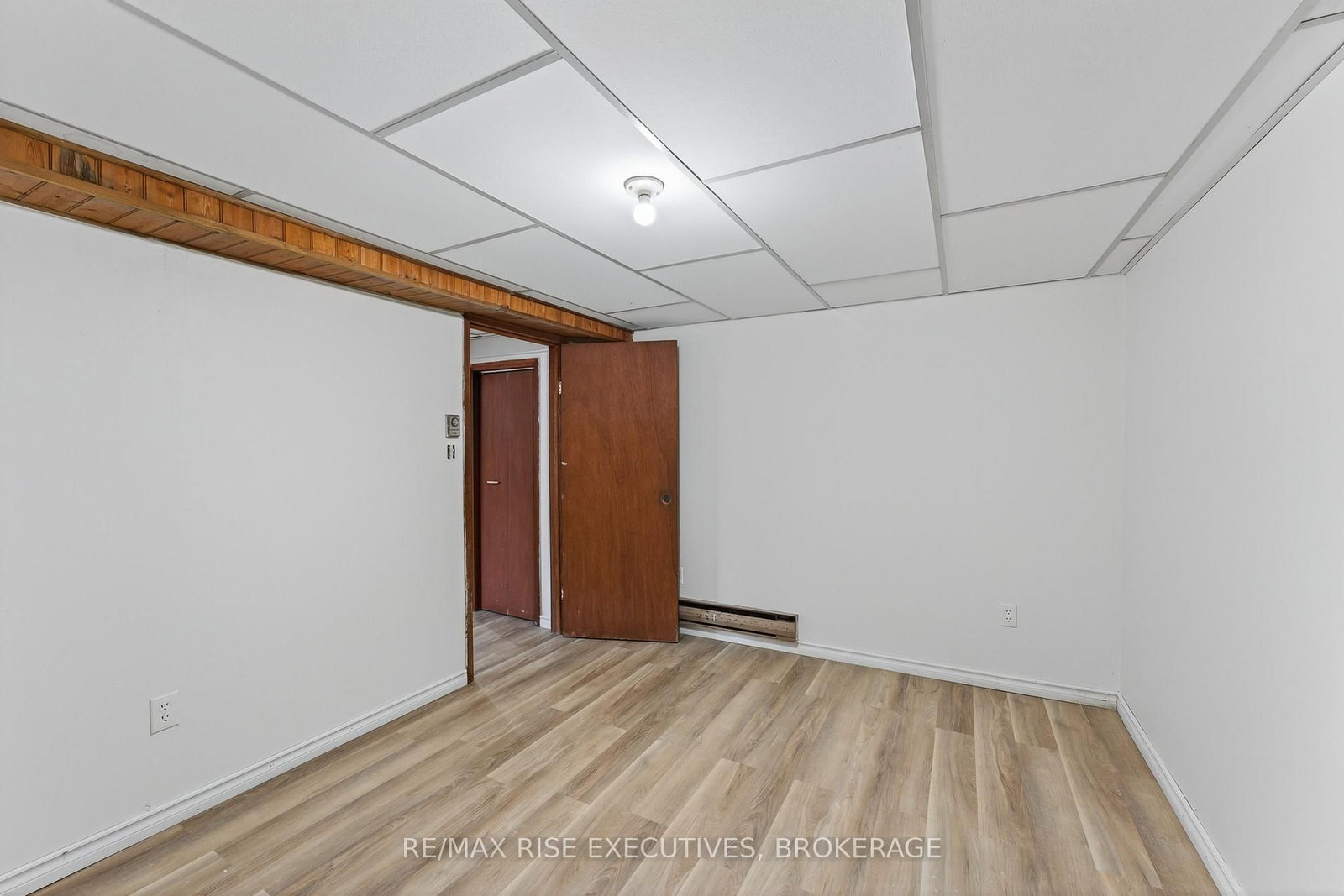 14 Highway 95 • Wolfe Island, ON photo 28