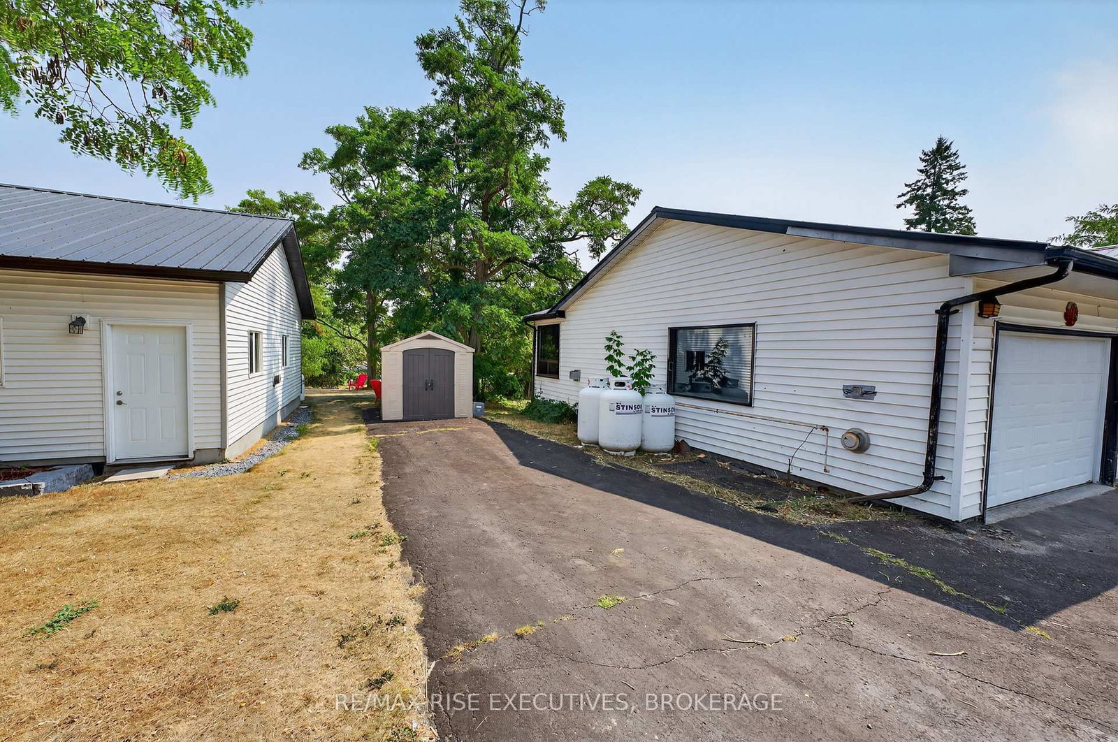 14 Highway 95 • Wolfe Island, ON photo 35
