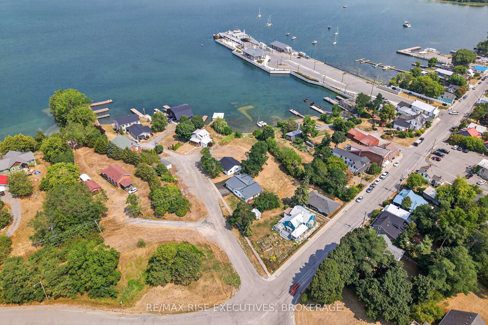 14 Highway 95 • Wolfe Island, ON photo 42