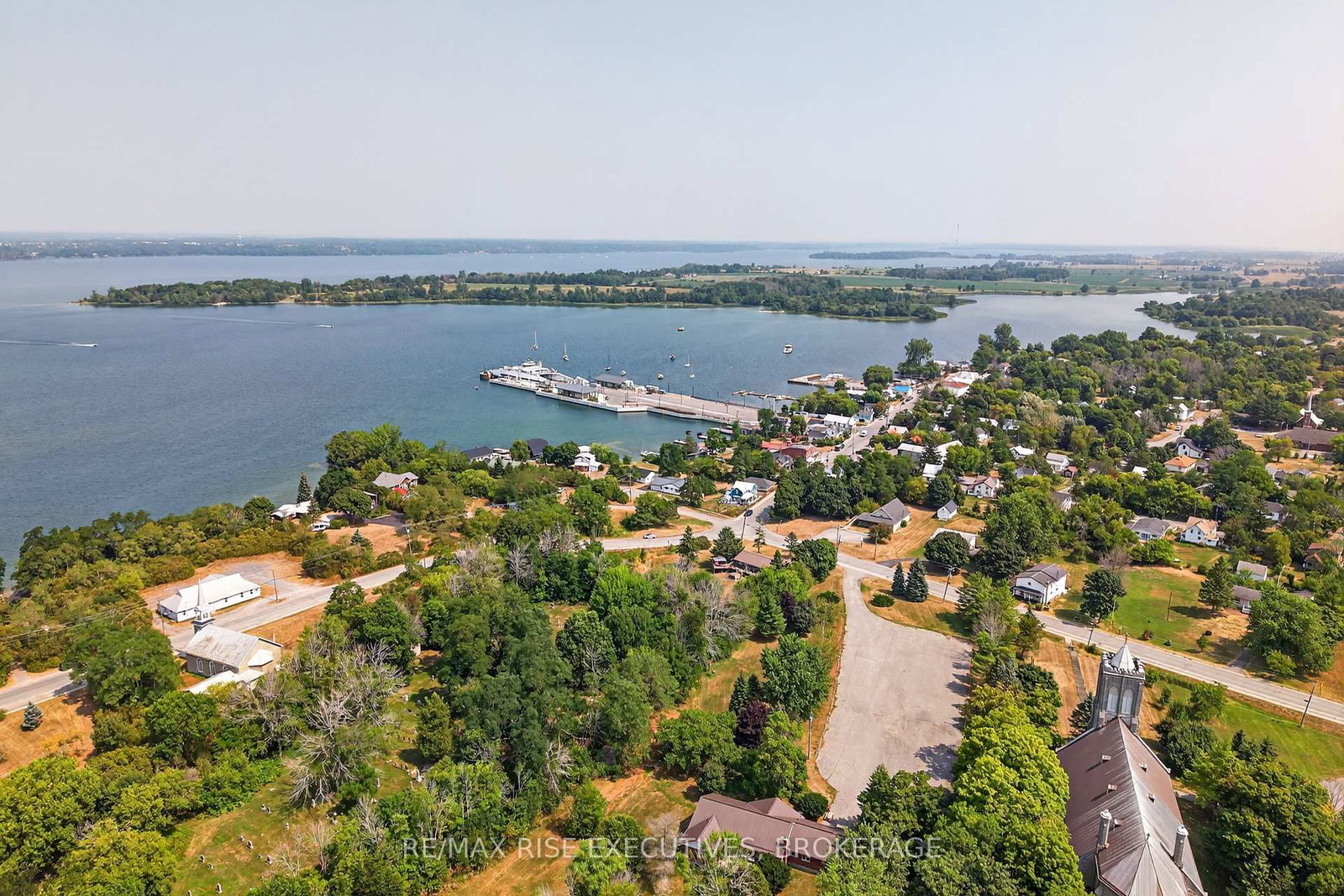 14 Highway 95 • Wolfe Island, ON photo 44