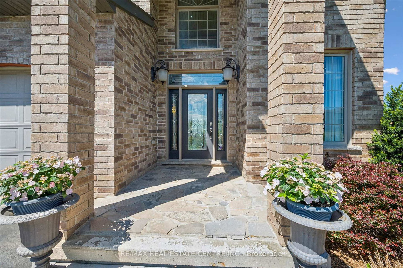 103 Gouda Place - Photo 3