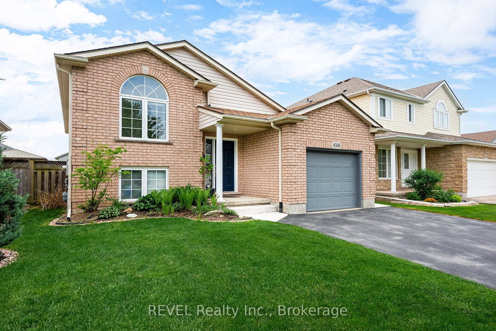 8368 Racey Avenue • Niagara Falls, ON photo 1