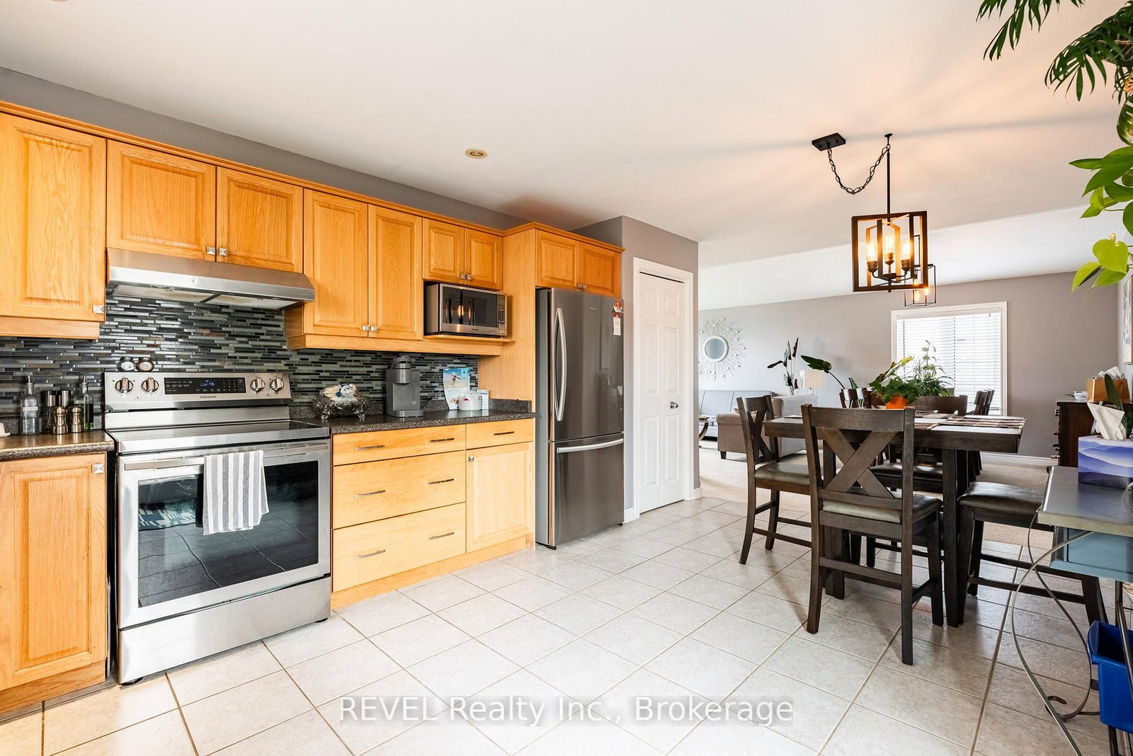 8368 Racey Avenue • Niagara Falls, ON photo 11
