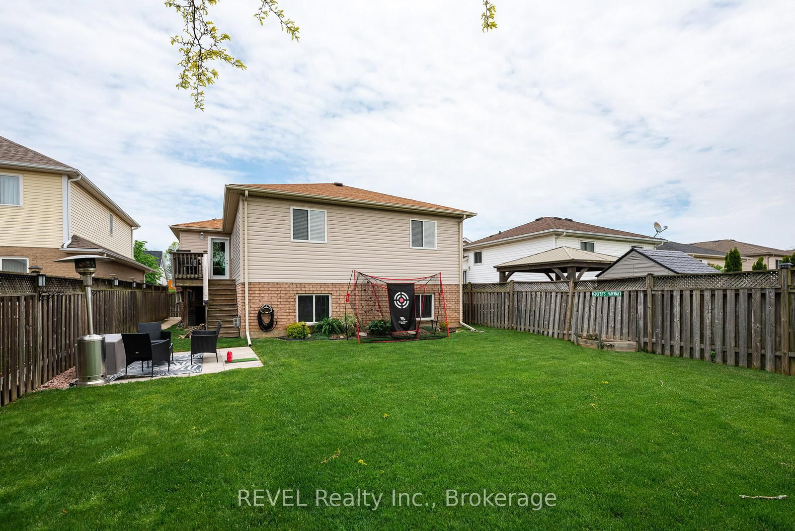 8368 Racey Avenue • Niagara Falls, ON photo 29