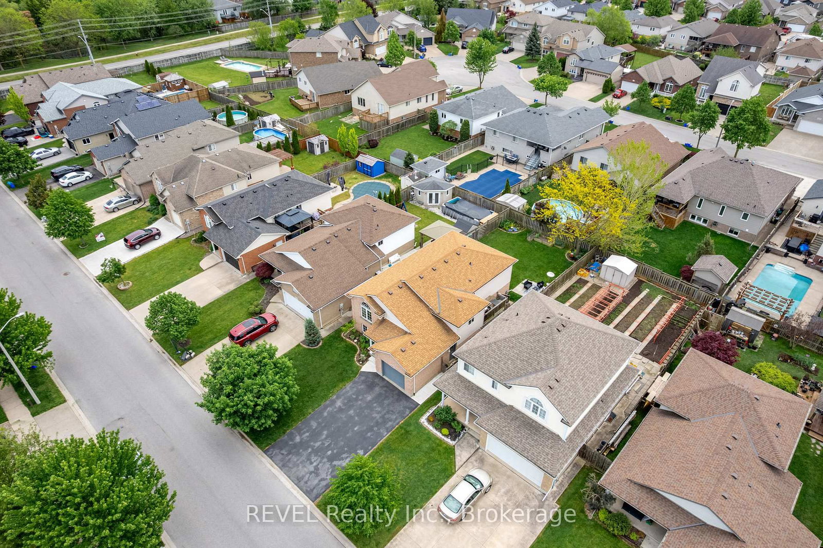 8368 Racey Avenue • Niagara Falls, ON photo 33