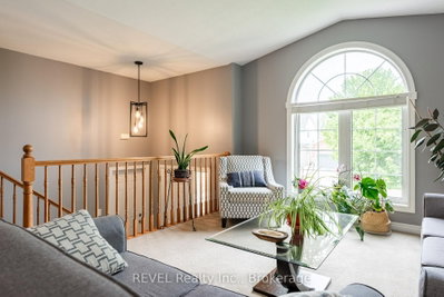 8368 Racey Avenue • Niagara Falls, ON photo 6
