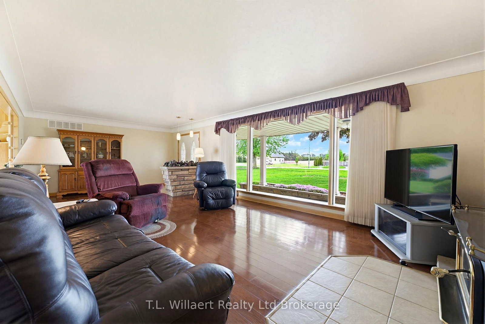 70 Albert Street • Norfolk, ON photo 9