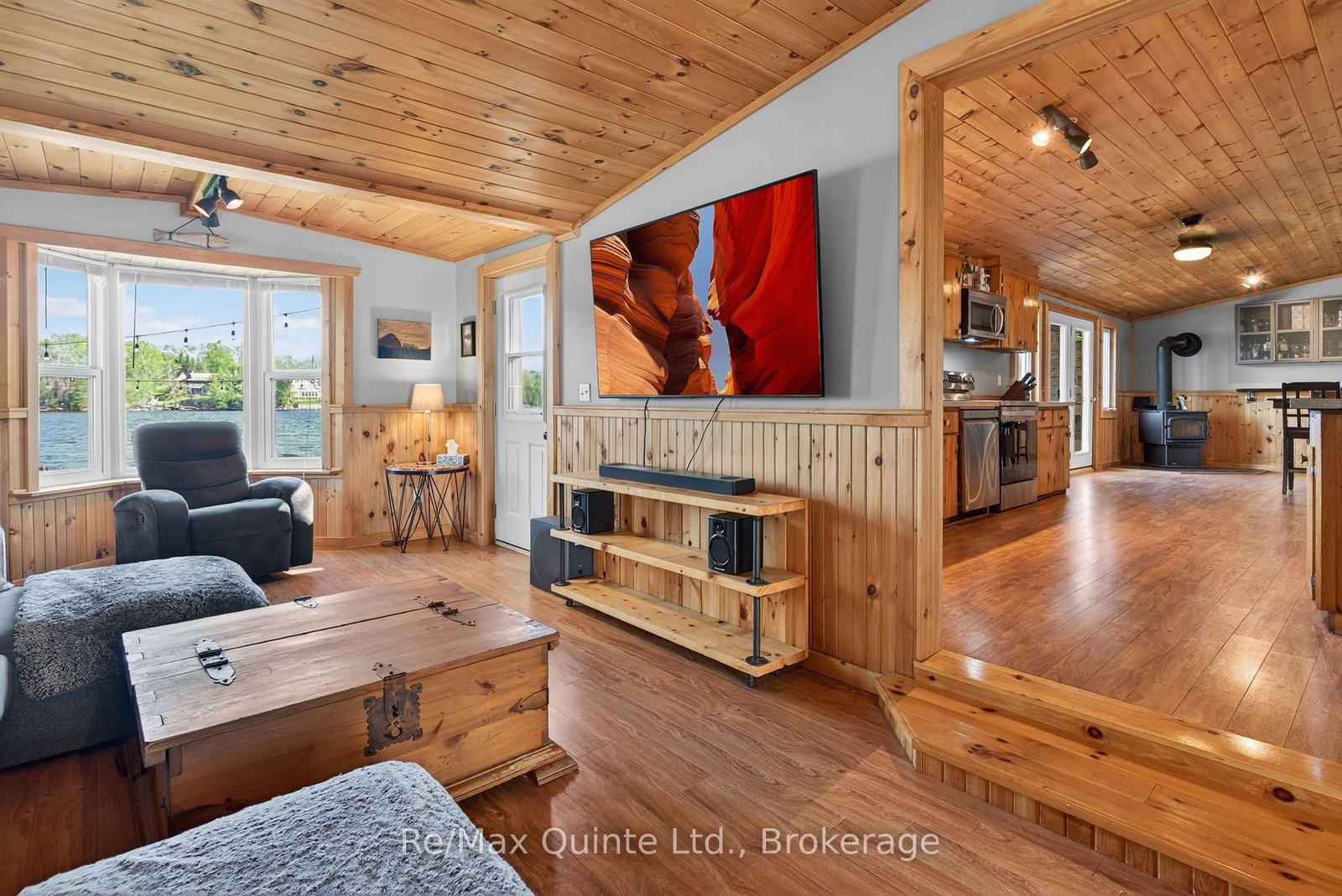 585 Pine Point Lane • Madoc, ON photo 9