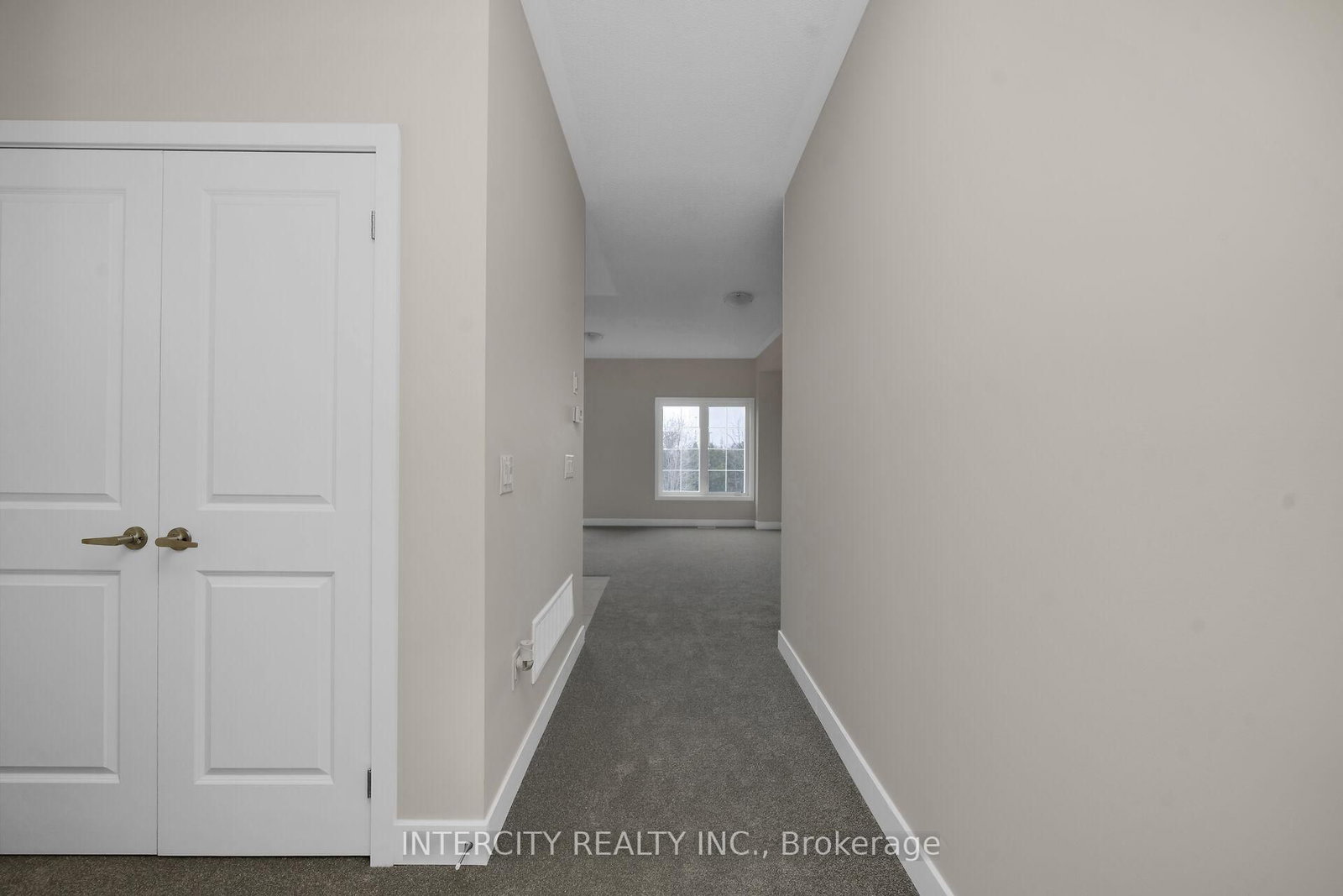 102 Walden Drive • #Blk 7 Unit 2 • Shelburne, ON photo 4