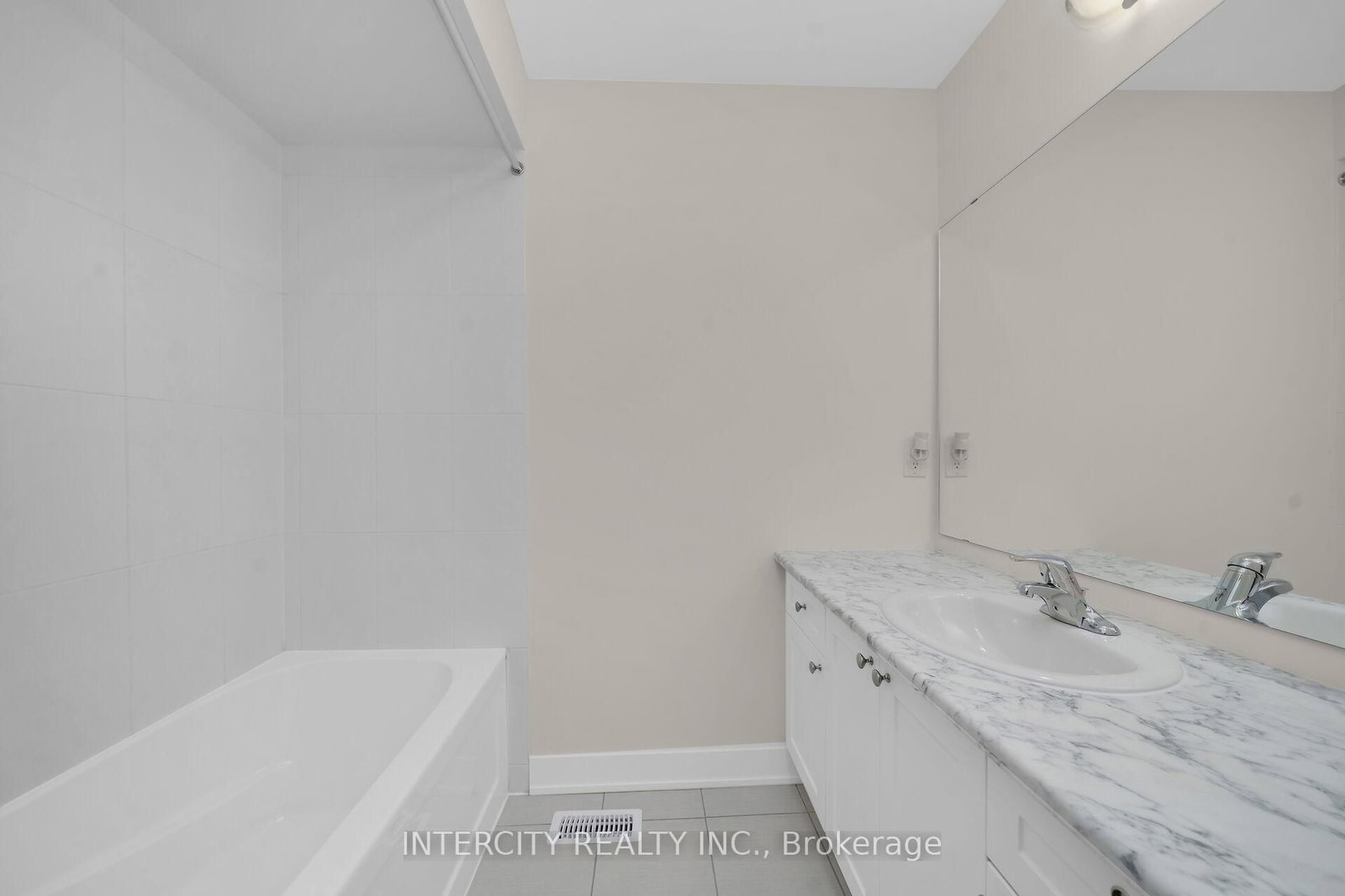 100 Walden Drive • #Blk 7 Unit 3 • Shelburne, ON photo 24