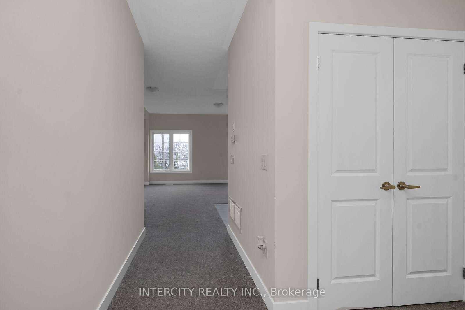 100 Walden Drive • #Blk 7 Unit 3 • Shelburne, ON photo 4