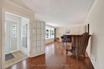 1607 Charles Street • Cornwall, ON photo 3