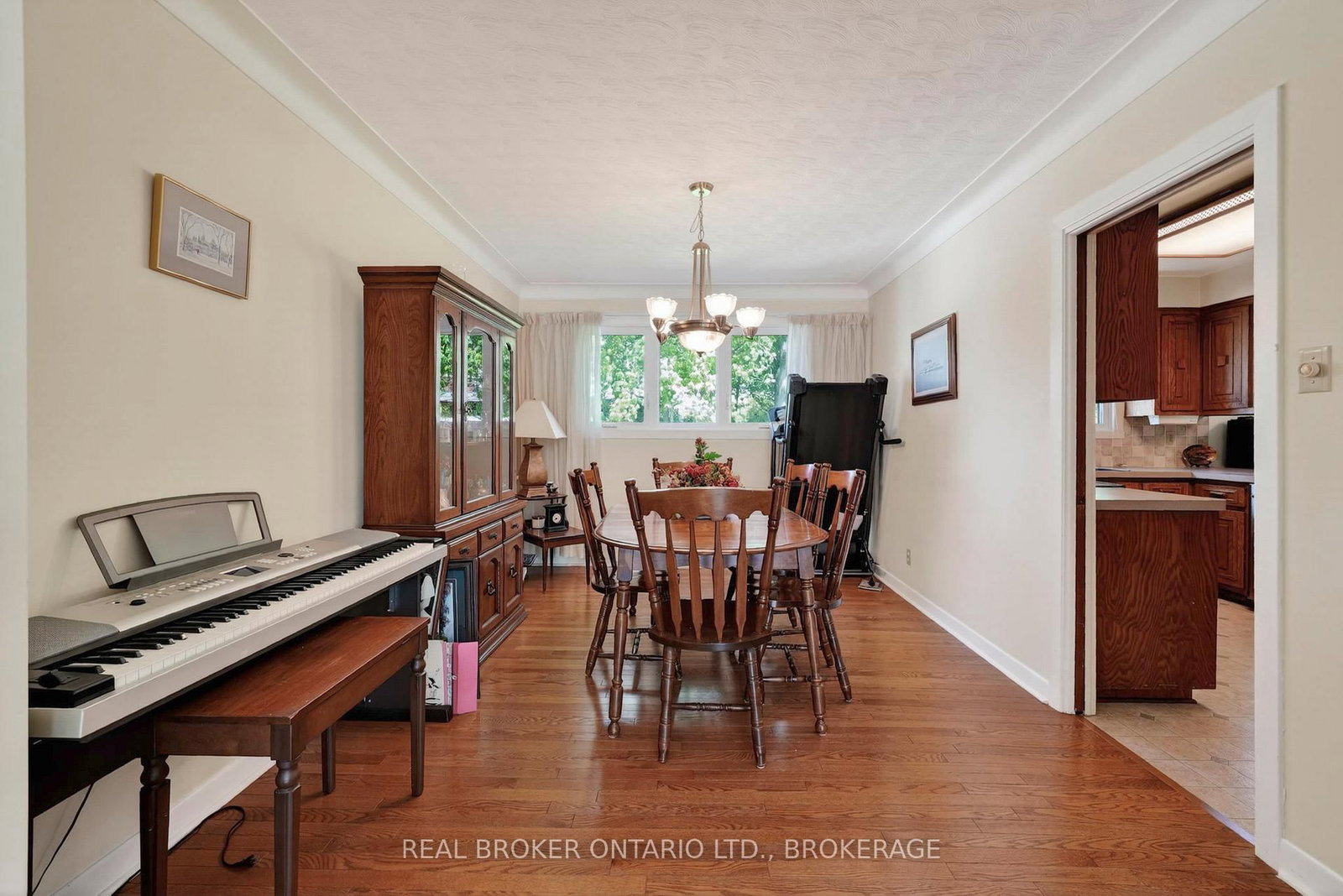 1607 Charles Street • Cornwall, ON photo 8