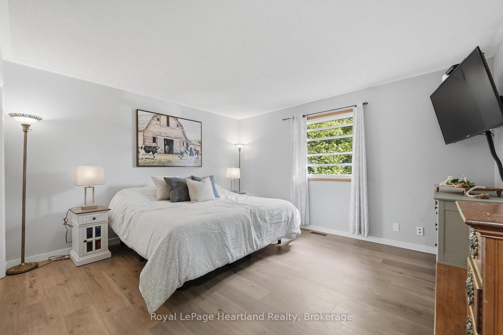 36589 DUNLOP Drive • Ashfield-Colborne-Wawanosh, ON photo 18