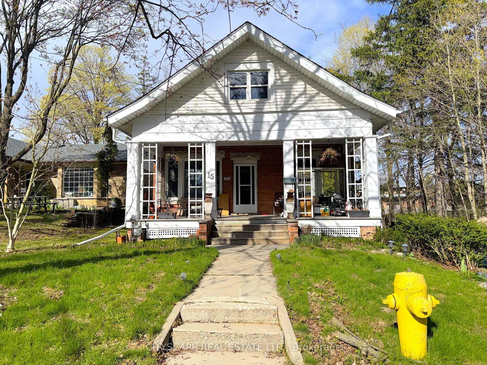 Detached House for sale at 15 Humberstone Avenue, Brantford, Ontario, N3S 7A4 - MLS: X13163752