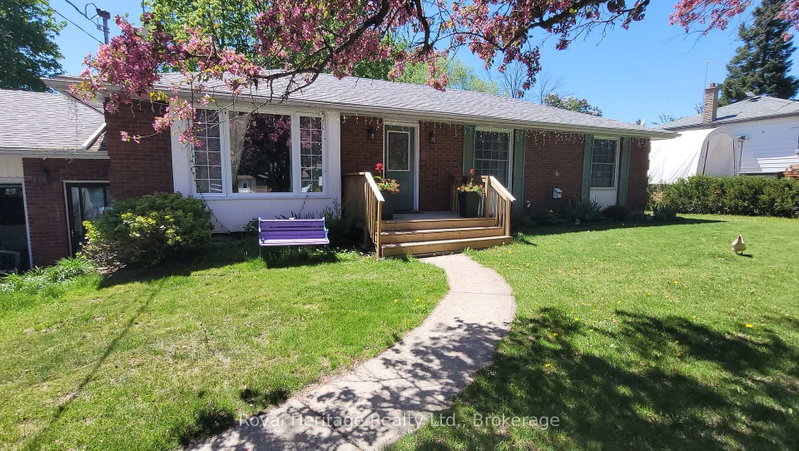 home for sale on 115 Chatterton Valley Crescent