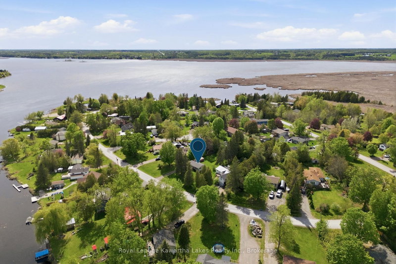16 Marilyn Crescent