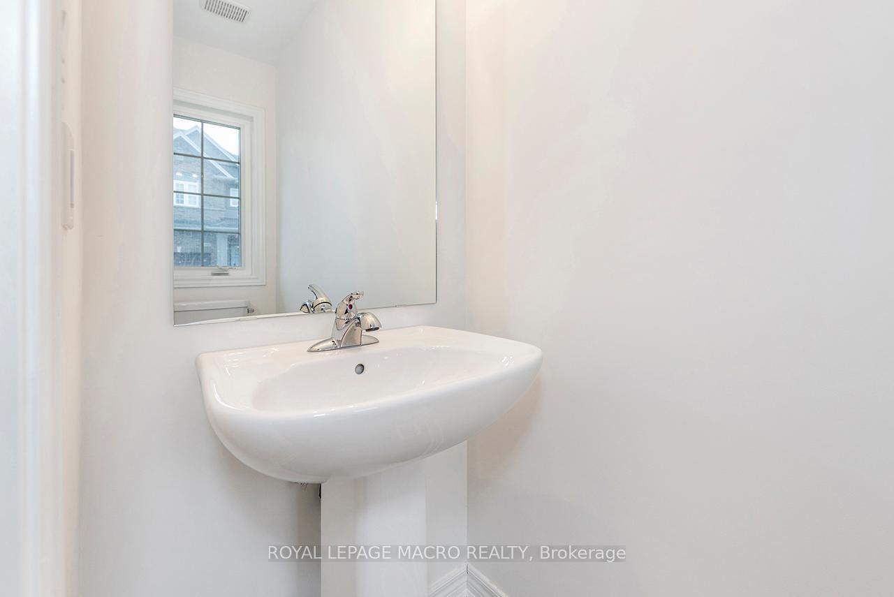 15 Linden Park Lane • Hamilton, ON photo 9