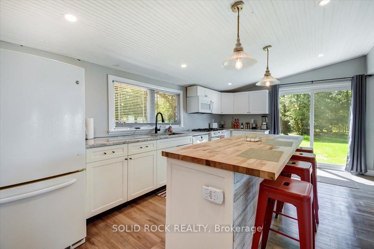 54 Lake Road • Trent Hills, ON photo 6