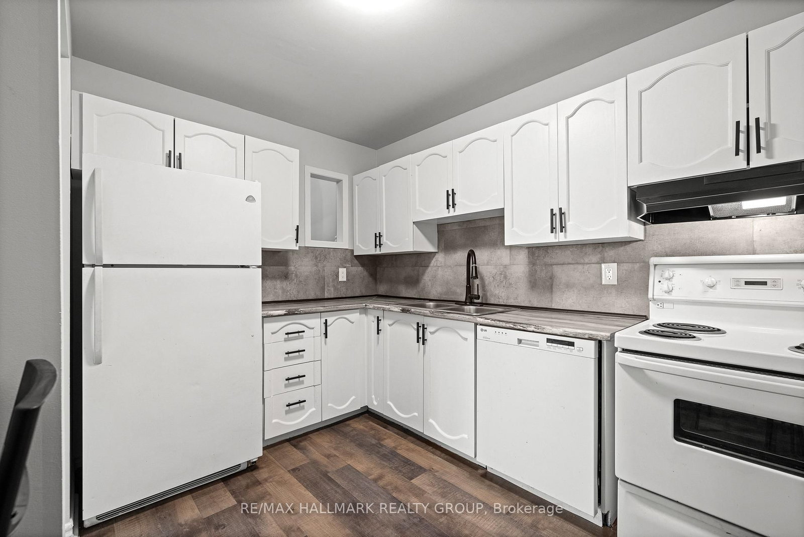1083 Millwood Court • Orleans, ON photo 8