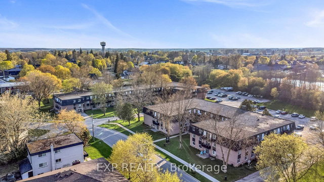 3 - 583 Barber Avenue N