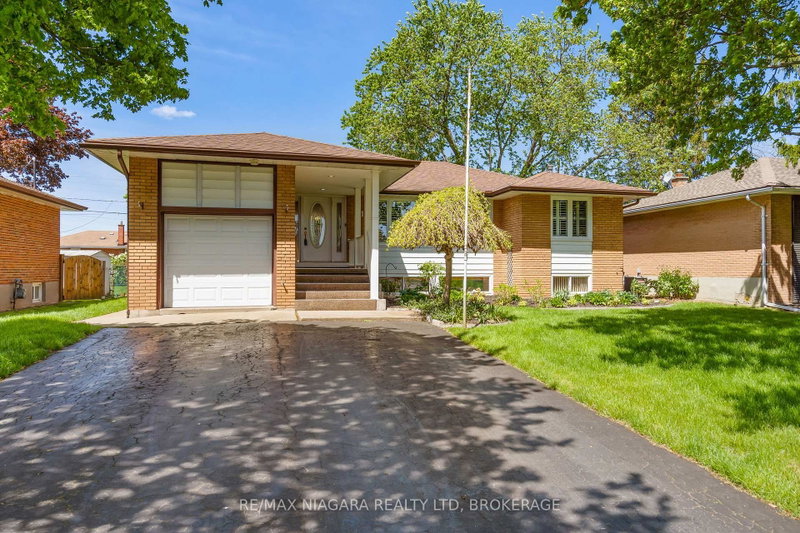 home for sale on 17 Sheba Crescent