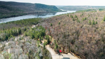 34 Laurentian Crescent • Mattawan, ON photo 2