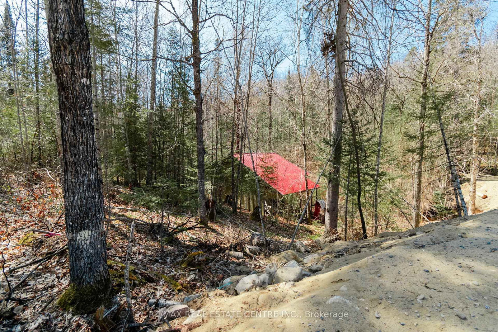 34 Laurentian Crescent • Mattawan, ON photo 4