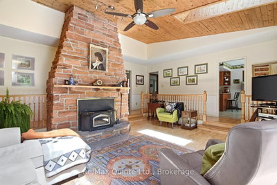 21858 Loyalist Parkway • Quinte West, ON photo 9