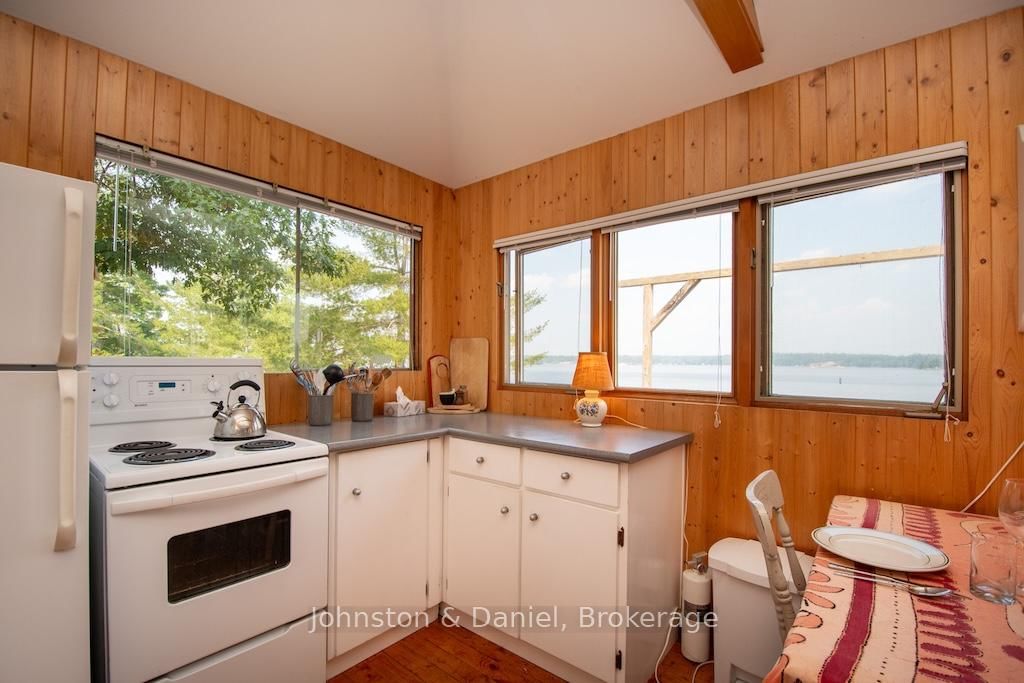4446 Is 107 Stoney Lake Island • North Kawartha, ON photo 13