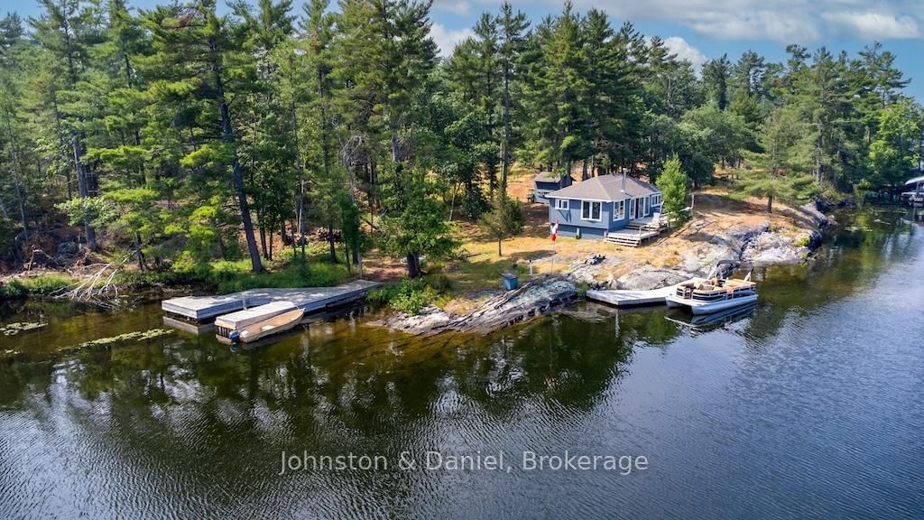 4446 Is 107 Stoney Lake Island • North Kawartha, ON photo 18
