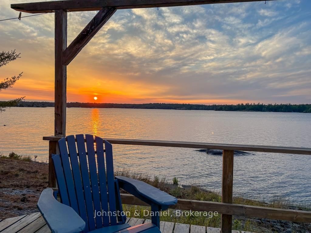 4446 Is 107 Stoney Lake Island • North Kawartha, ON photo 21