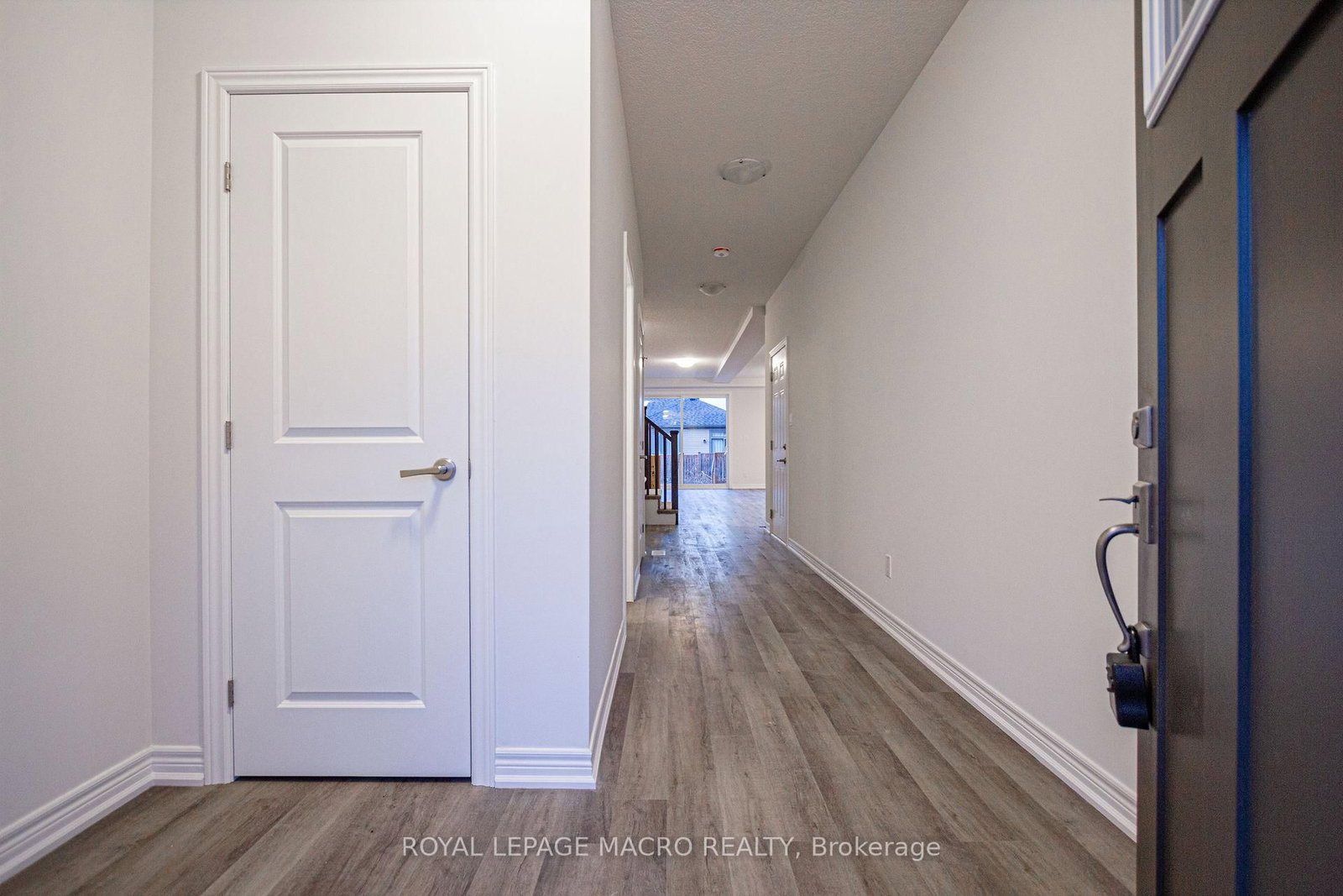 22 Oakdale Avenue, Unit Main & Upper - Photo 5