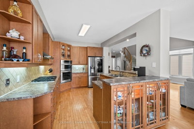 6A ROSETTA Avenue • Ottawa, ON photo 9