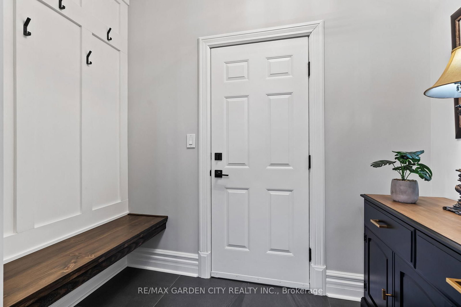 3465 Vinehaven Trail • Lincoln, ON photo 11