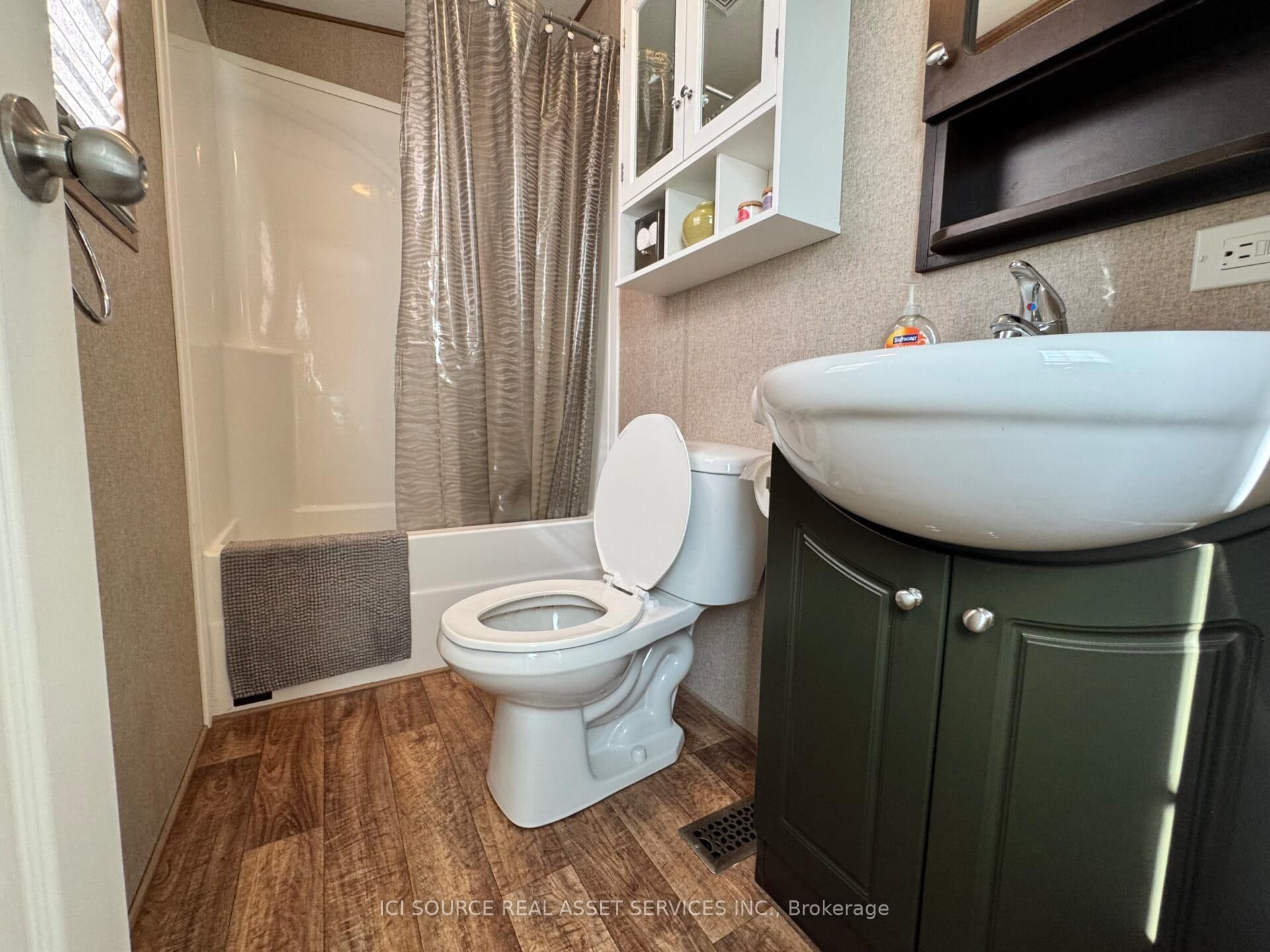1235 Villiers Line, Unit ALX06