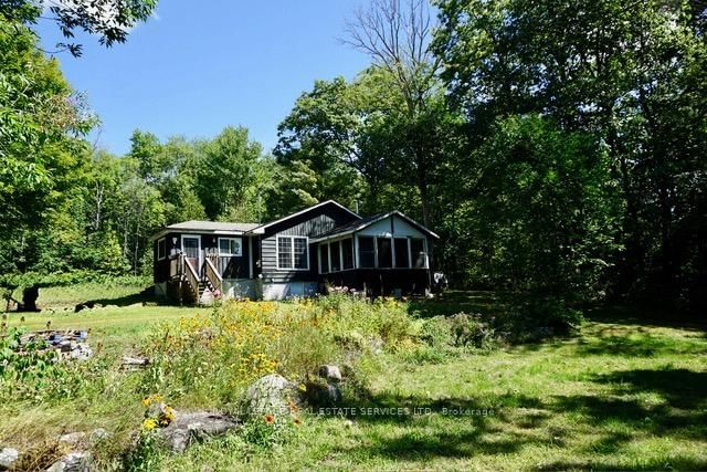 1116 Moon River Road • Muskoka Lakes, ON photo 5
