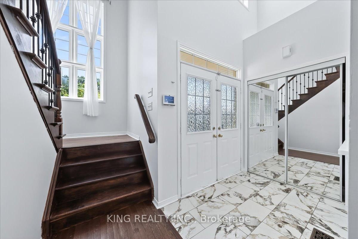76 Blackburn Drive • Brantford, ON photo 6