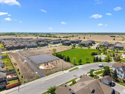 102 Artesa Private • #I • Ottawa, ON photo 6
