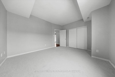 102 Artesa Private • #I • Ottawa, ON photo 9