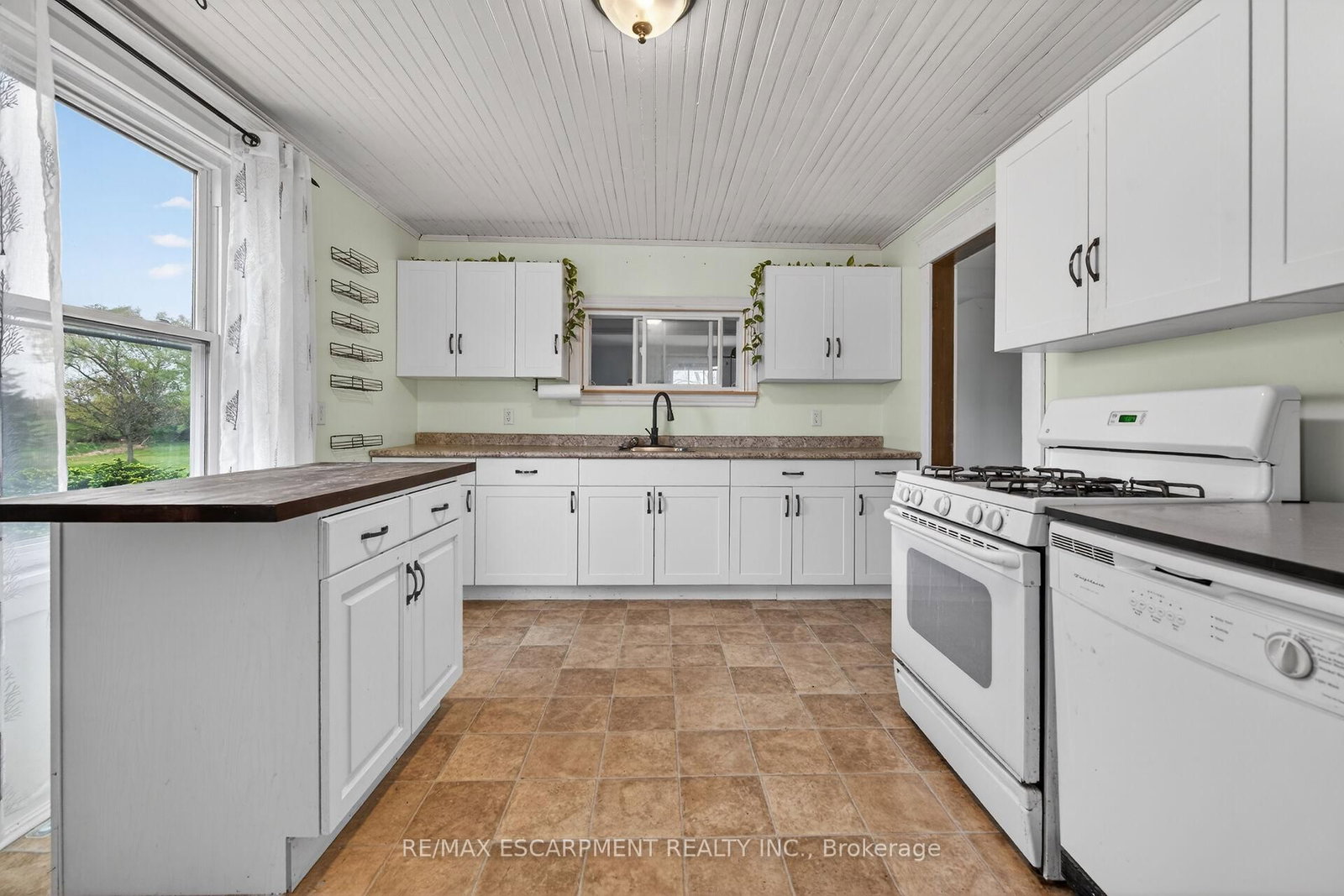 1054 Townline Road E • Haldimand, ON photo 17